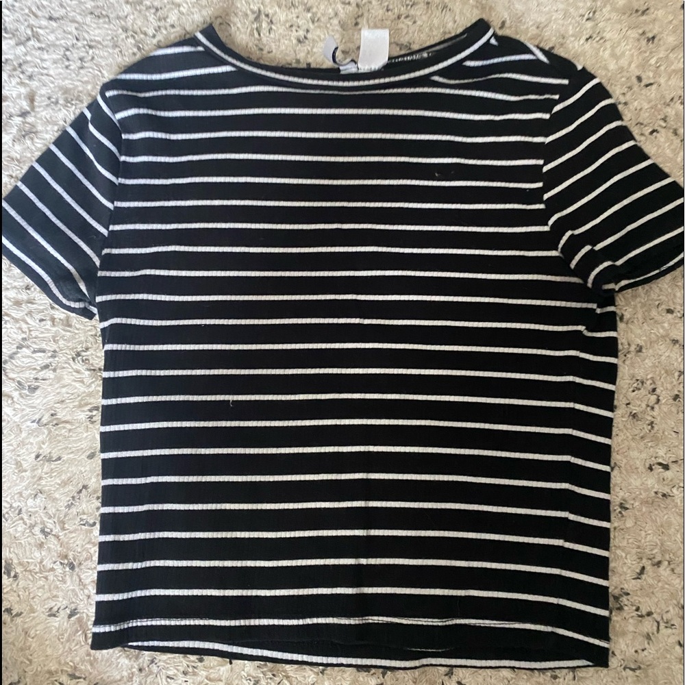 3 women’s cropped tees for $20